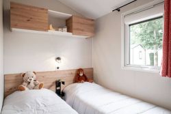 mobil-home-bahia-chambre-lits-simples.jpg